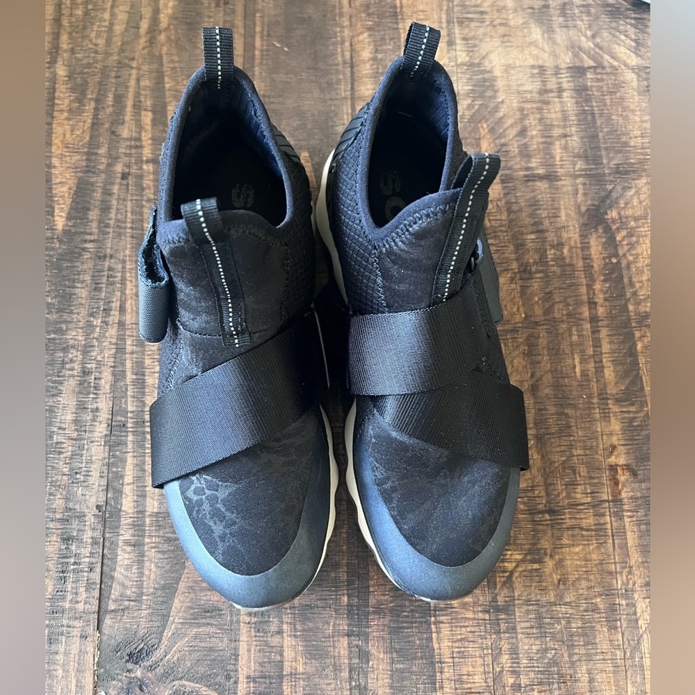 Sorel tennis shoes